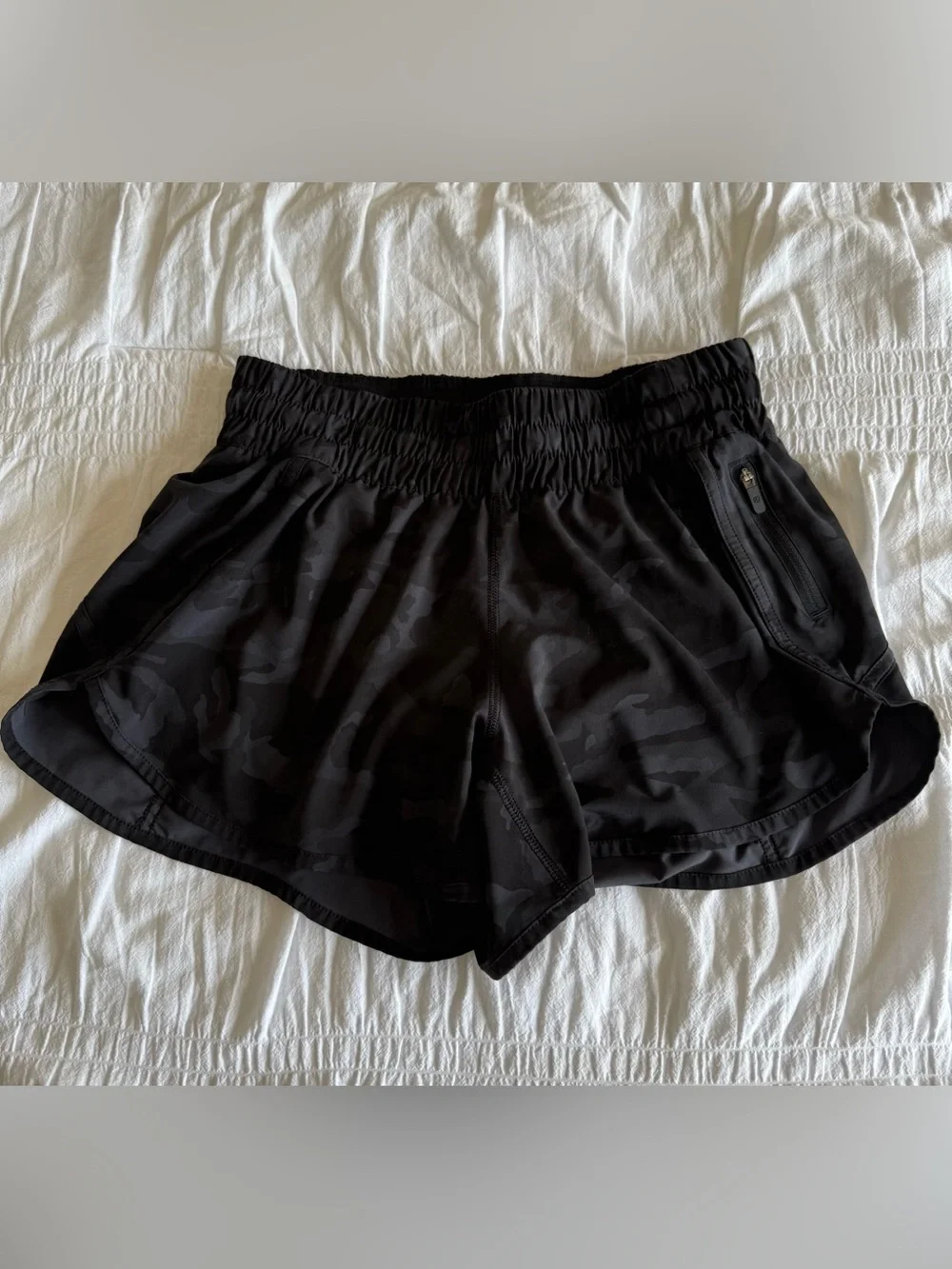 Lululemon Black Camo Athletic Shorts Lined Size 8